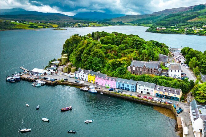 3 Day Isle of Skye Eilean Donan Castle and Loch Ness Tour - Eilean Donan Castle: the morning fort on its own island