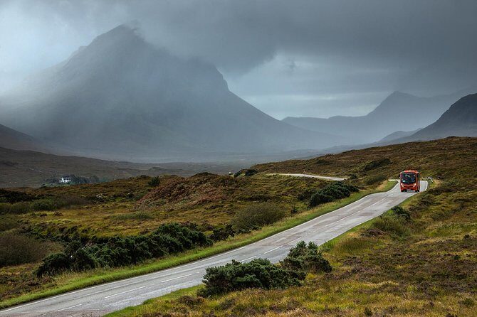 3-Day Isle of Skye Inverness Highlands and Glenfinnan Viaduct Tour from Edinburgh - The Commando Memorial Stop and the Road Into Inverness