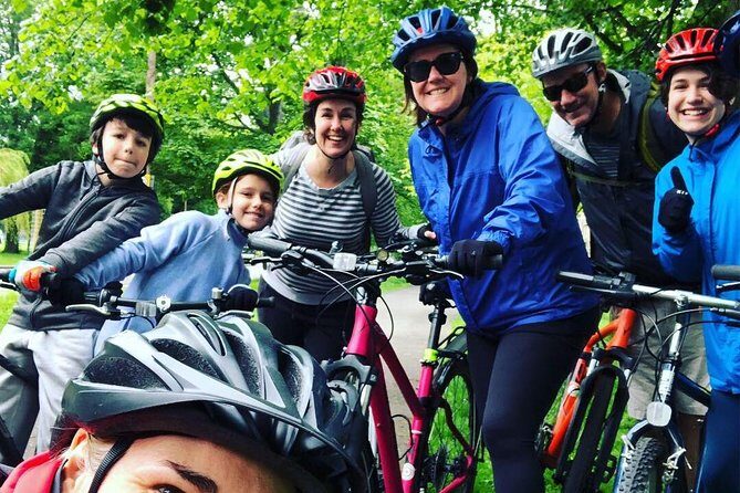 'A Wee Pedal's' Award-Winning Circular Cycle Tour of Edinburgh! - A 20-mile circular ride that gets you off the Royal Mile