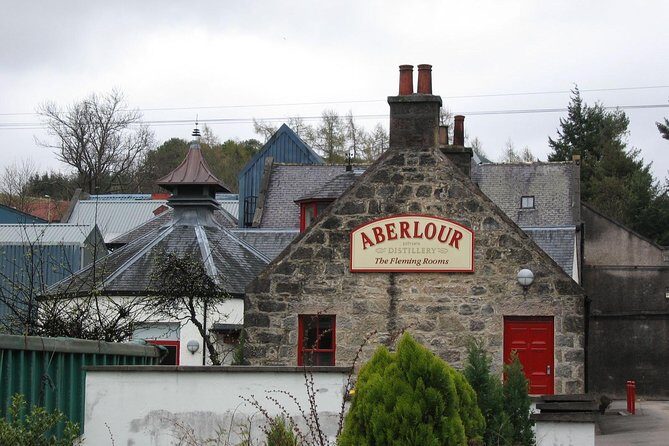 Clan Tour - of Speyside Distilleries - Glenfiddich Tasting Room: Short Visit, Pay-as-You-Drink Reality