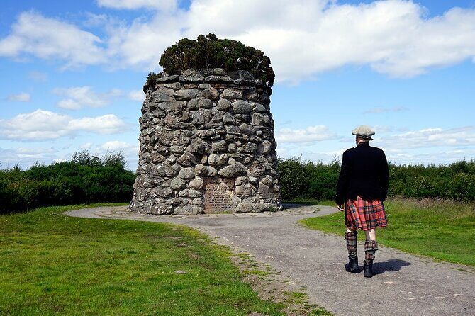 Culloden, Loch Ness + More - Urquhart Castle ruins on the loch shore