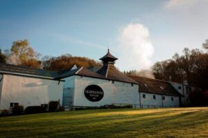 Discover Malt Whisky Day Tour Including Admissions from Edinburgh - The drive through Scotland: why the guide’s stories improve your tasting