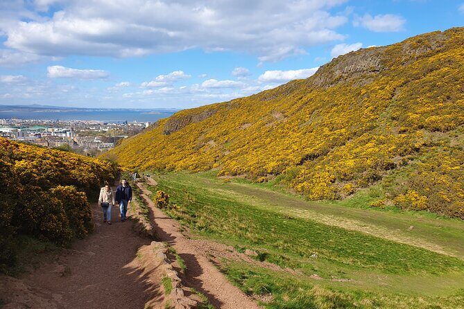 Edinburgh: Arthur's Seat Hike with Local Guide - The climb through Holyrood Park: what you’ll see on the way up