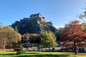 Edinburgh Castle: Guided Walking Tour with Entry Ticket - Meeting point on High Street, and where the walk ends