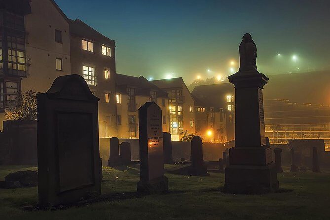Edinburgh Darkside Walking Tour: Mysteries, Murder and Legends - Old Calton Burial Ground: David Hume and the Dark Bargain