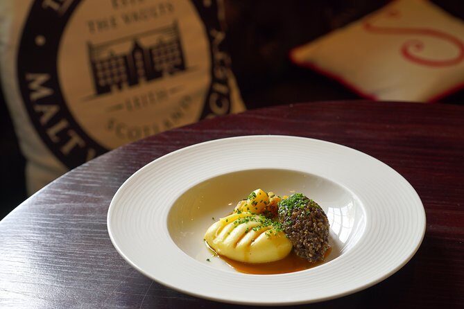 Edinburgh Food & Drink Tour with EatWalk Tours - Old Town Through Food: Getting Oriented the Local Way