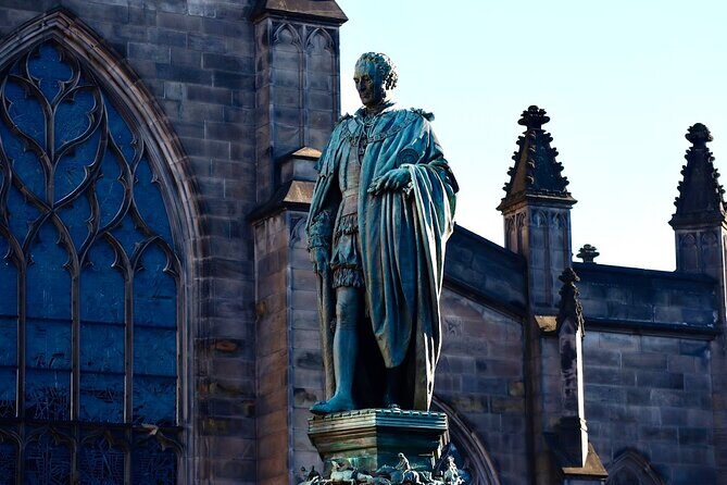 Edinburgh Food Tour with Scotch, Haggis, a Secret Dish & More - Holyrood Park’s extinct volcano peak: a natural stop with a history lens