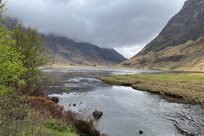 Edinburgh: Glenfinnan Viaduct, Glencoe & Fort William - Fort William Lunch Break: Stretch, Eat, and Refill Your Day
