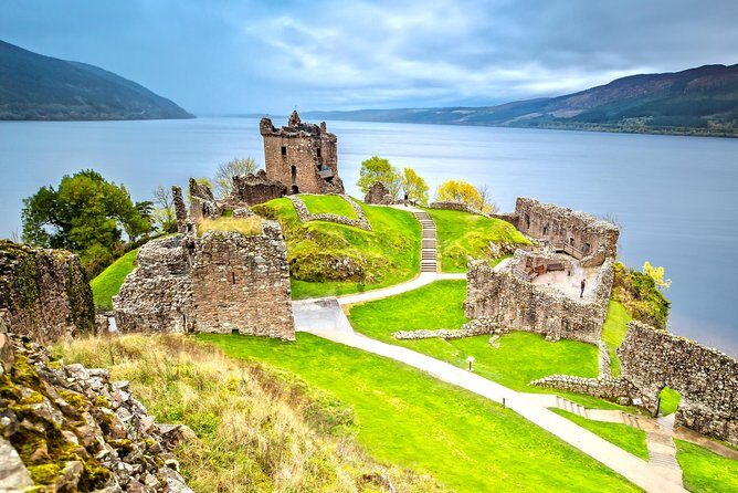 Edinburgh: Isle of Skye, Highlands and Loch Ness 3-Day Tour - Day 3 back toward Edinburgh: Eilean Donan, Loch Ness at Fort Augustus, and the final Highland hits