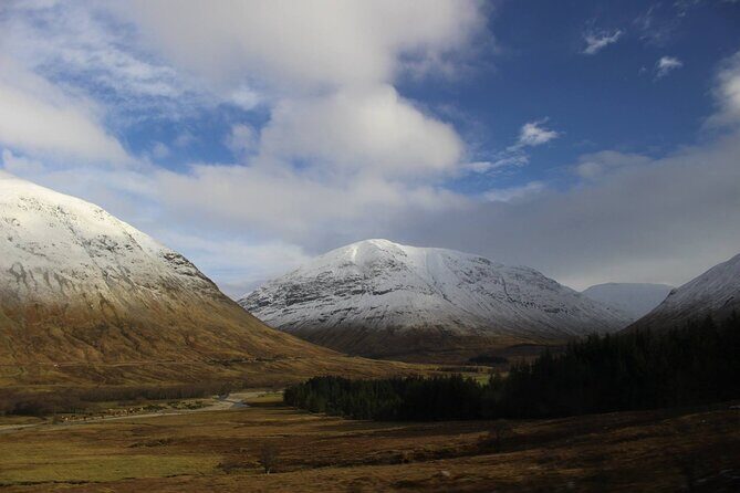 Edinburgh: Loch Ness, Glen Coe & Highlands Private Tour - Pitlochry and the Forth Bridges: wrapping up with a classic return
