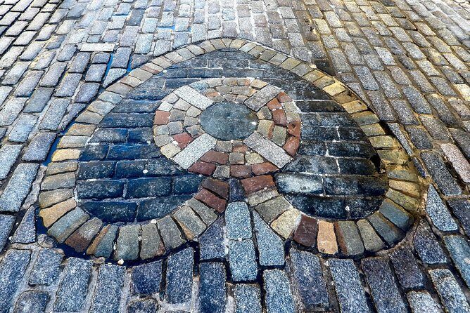 Edinburgh - Old Town Stories - Greyfriars: prison gates, bodysnatching, anatomy, and Greyfriars Bobby
