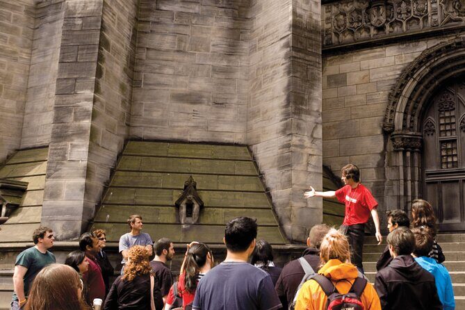 Edinburgh: Old Town's Highlights Walking Tour - Grassmarket square: pubs and views with a heavier backstory