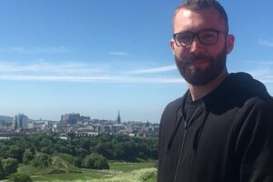 Edinburgh Private Tour with a Local - Highlights & Hidden Gems - Royal Mile and the Closes: The Spine of Edinburgh, Up Close