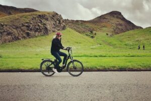 Edinburgh Sky to Sea Bike or E-Bike Tour with Transfer by TBC - The Main Stops: From University Area to Holyrood Views