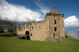 Edinburgh: St Andrews & The Fishing Villages of Fife - St Andrews: medieval streets, old university, and 3 hours to roam