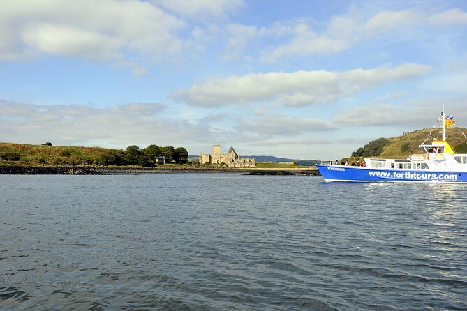 Edinburgh Three Bridges Cruise - Seals and puffins: how to improve your odds