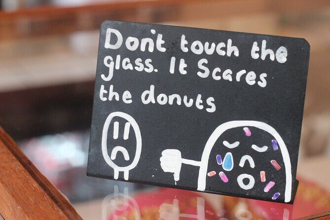 Edinburgh’s Donut & Pastry Experience with Underground Donut Tour - Grassmarket Square: the castle views and the first donut moment