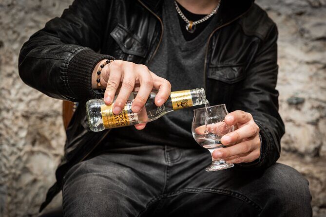 Evolution of Gin and Underground Gin Tasting in Edinburgh | 1hr - Where You Meet and How the Night Starts Underground