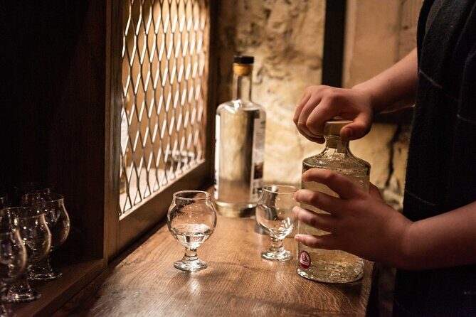 Evolution of Gin and Underground Gin Tasting in Edinburgh | 1hr - Price and Time: Getting Value From a One-Hour Tasting