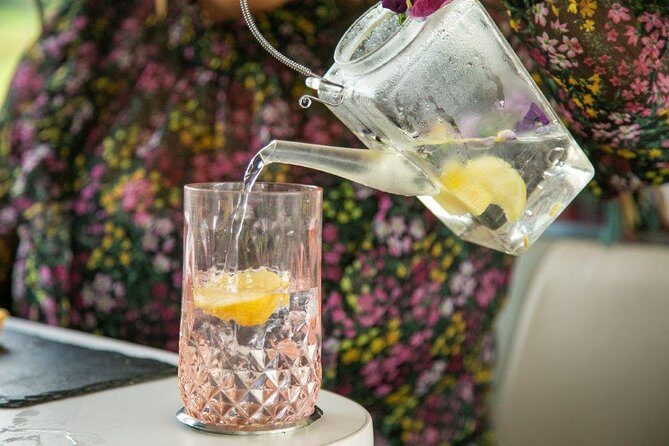 Glasgow Gin Tea Experience - From modern art to civic power: the early stops near George Square