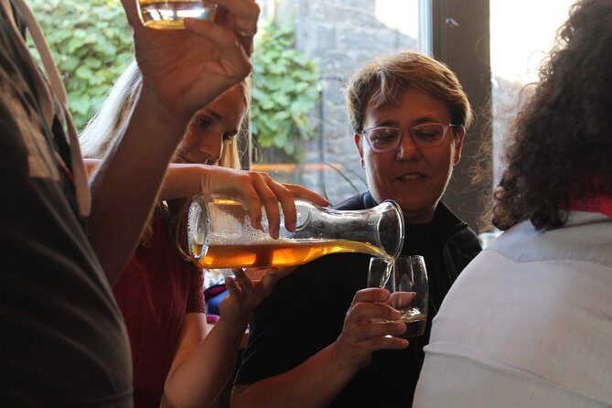 Glasgow: Pubs & History Walking Tour with Beer Tasting - How the Glasgow pub and history tour works on the ground