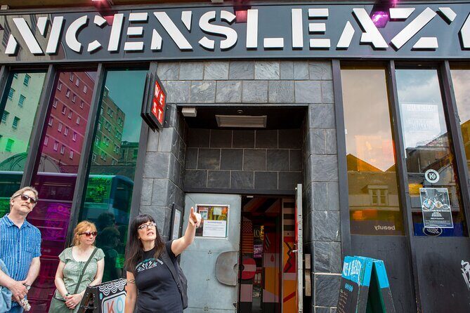 Glasgow's Music Mile Walking Tour - Meet your guide: Fiona’s scene knowledge and Felipe’s music memory