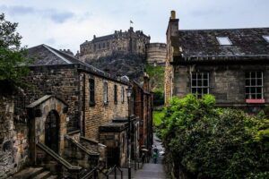 Guided 60-Minute Photography and sightseeing Tour in Edinburgh - The guide factor: what you’ll actually get from PicTours