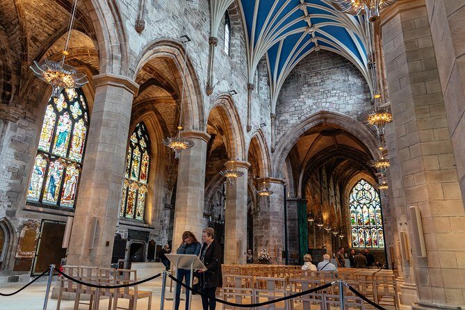 Highlights & Hidden Gems With Locals: Best of Edinburgh Private Tour - The Included Local Drink: Small, but It Changes the Mood