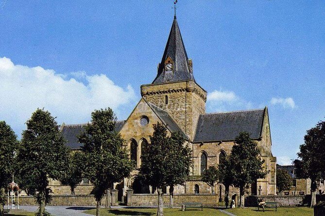 INVERGORDON PORT Tour Dunrobin, Dornoch & Distillery - The Guide Factor: Why This Day Feels Personal in a Group of 14
