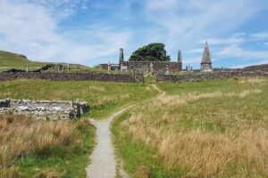 Isle of Skye Day Tour - The Skye crossing: the bridge and the road to Portree