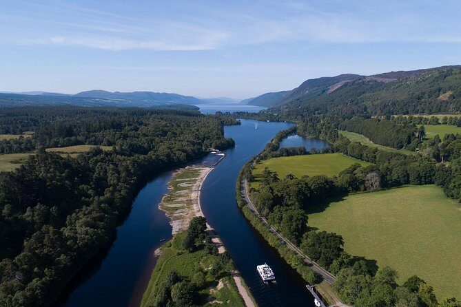 Loch Ness and Caledonian Canal 2-Hour Cruise from Dochgarroch - Onboard vibe: comfort, warmth, and the bar you’ll actually use