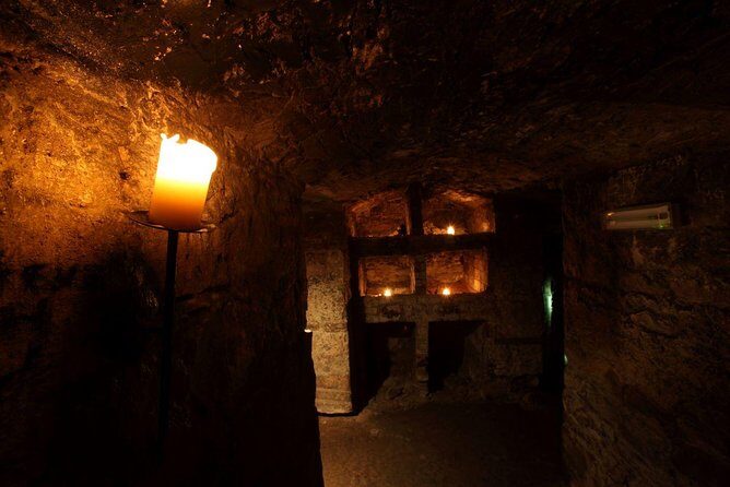 Multi-Sensory Haunted Underground Vaults Tour in Edinburgh - Edinburgh Old Town Closes and Dark Tales in the First Half Hour