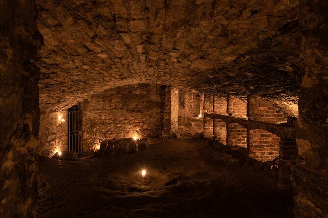 Multi-Sensory Haunted Underground Vaults Tour in Edinburgh - Group Size, Guides, and That “Character” Energy