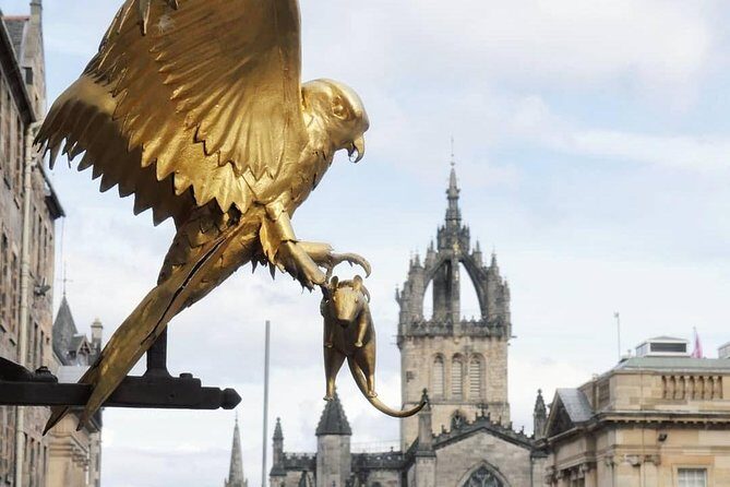 Old Town Walking Tour History and Tales in Edinburgh - A smart first-time Edinburgh move on foot