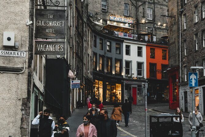 Original Harry Potter Locations Tour in Edinburgh : Guided Tour - Edinburgh Castle moments and a photo-friendly finish near the Royal Mile