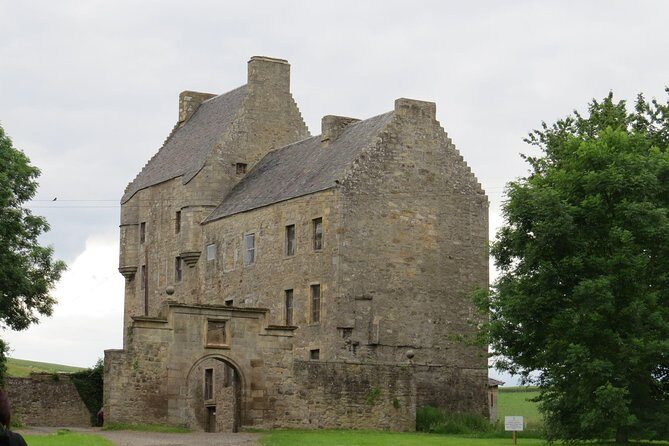 Outlander Adventure Day Tour from Glasgow Including Admissions - Doune Castle: Castle Leoch and the Film-Friendly Great Hall