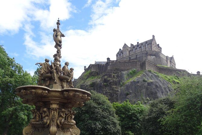 Private 4 Hour Tour of Edinburgh in a Spacious 6-seater Mercedes - Getting Picked Up the Right Way (So You Start Relaxed)