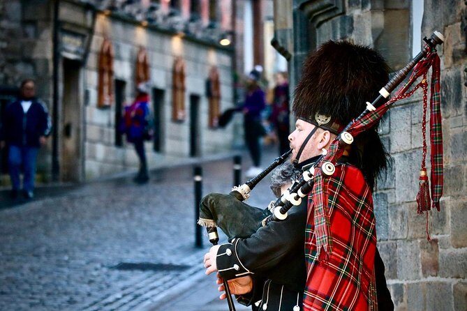 Private Food Tour of Edinburgh with Haggis, Scotch & More - Guides, stories, and why private changes the whole feel