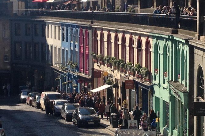 Private Walk: Edinburgh Old Town and New Town - New Town: Georgian planning, open spaces, and big lives