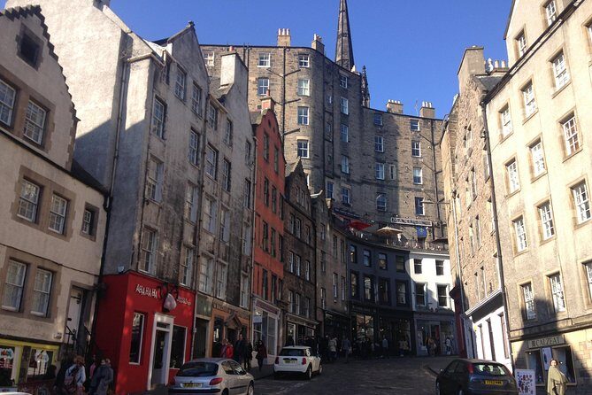 Private Walk: Edinburgh Old Town and New Town - The guide factor: what makes this walk feel personal