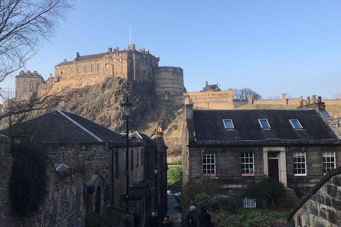 Private Walk: Edinburgh Old Town and New Town - Practical comfort: what to expect while you’re walking
