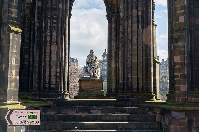 Royal Edinburgh Ticket - Hop-On Hop-Off and Attraction Admissions - Route strategy: use the buses to build two focused days