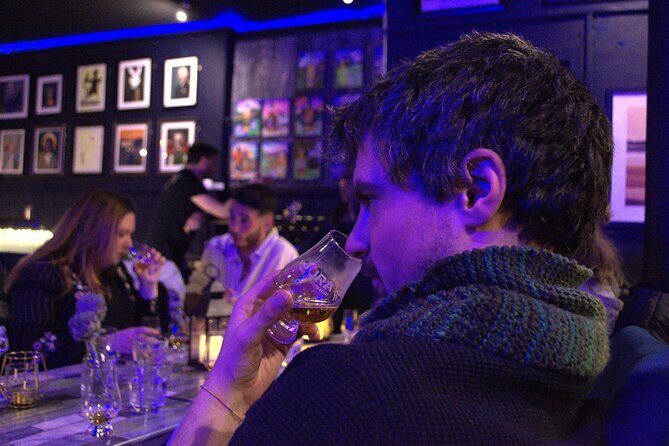 Scotch Whisky Tasting - The True Spirit of Scotland - Central bar advantage: easy to find, easy to recover, easy to continue