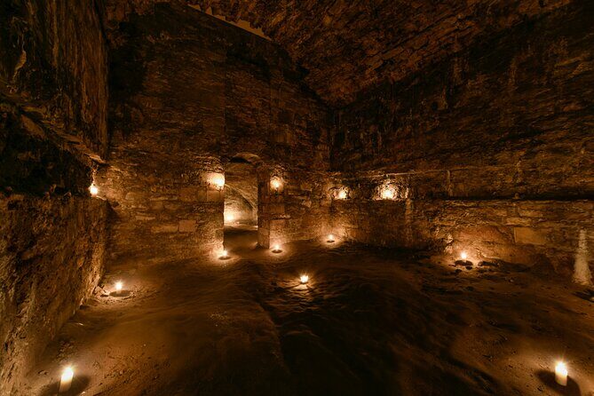 Small Group Ghost Tour incl. Underground Vaults & free drink in Megget's Cellar - Blair Street Underground Vaults: the creepy main event