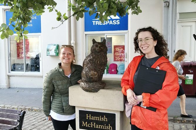 St Andrews Must-Sees Daily Walking Tour (11am & 2pm) - Town hall, the cat statue, and ending at West Port Gate