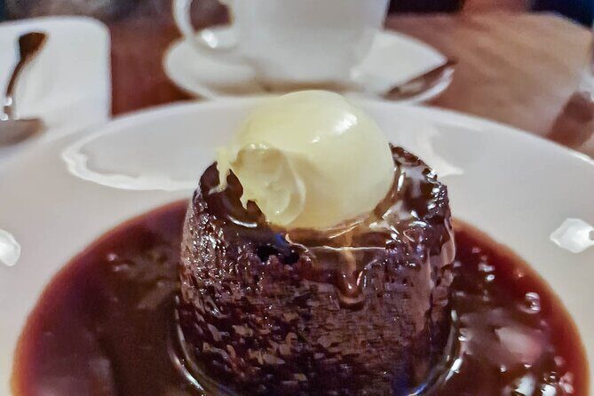 Tailored Premium Edinburgh Food Tour with Highest Quality Dishes - High Kirk and Walter Scott: When Architecture Becomes Part of the Meal Day