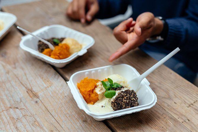 The 10 Tastings of Edinburgh With Locals: Private Food Tour - Lady Stair’s House and a side trip through 1620s Edinburgh