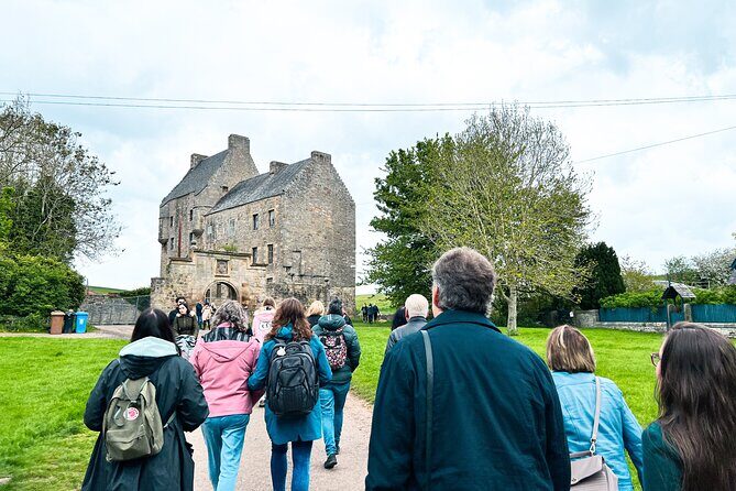 The Outlander 1 Day Experience - Linlithgow Palace ruins: Wentworth Prison in stone form