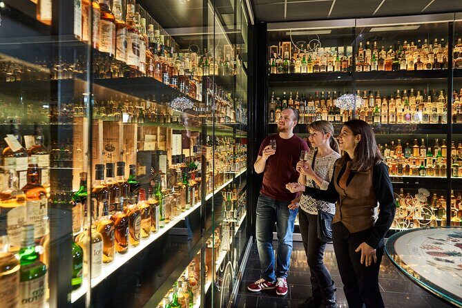 The Scotch Whisky Experience Guided Whisky Tour - An Introduction to Whisky - Picking Your Dram: The Guided Nosing and Tasting Part